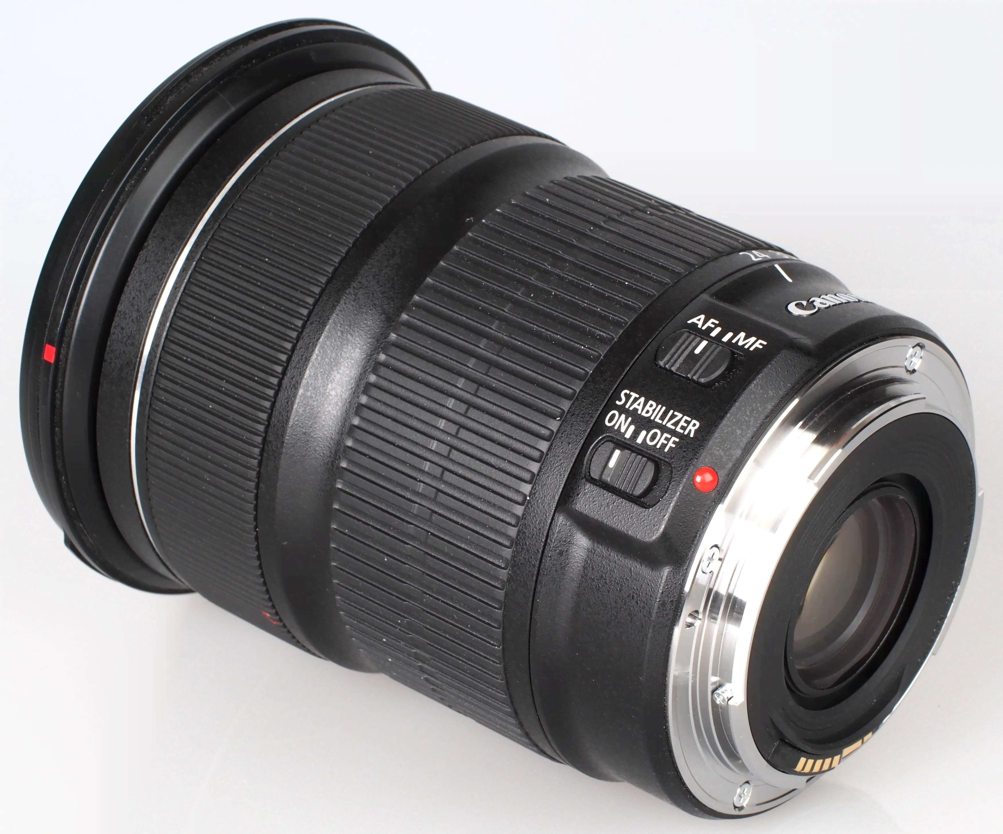 Canon Объектив EF 24-105mm f/3.5-5.6 IS STM
