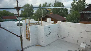 Укладка газоблока краном.         Про кран и стройку на t.me/westsur