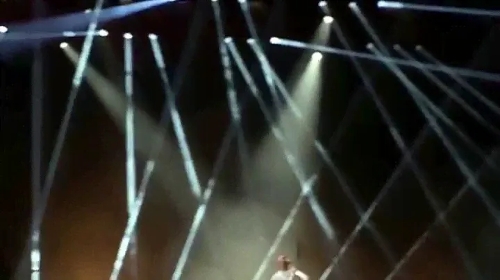 30 Seconds To Mars Live in Dubai - Intro & Up in the Air